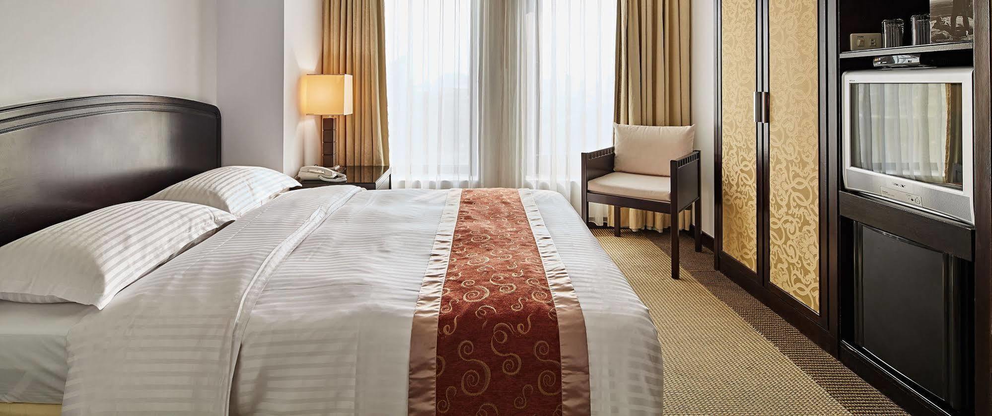 天下南隅 Provintia Hotel Tainan Luaran gambar